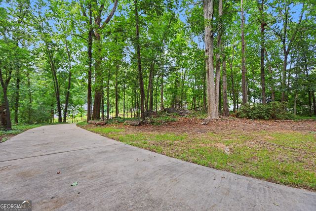 105 Creek View Drive, Hoschton, GA 30548
