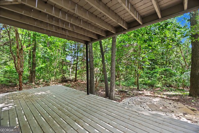 105 Creek View Drive, Hoschton, GA 30548