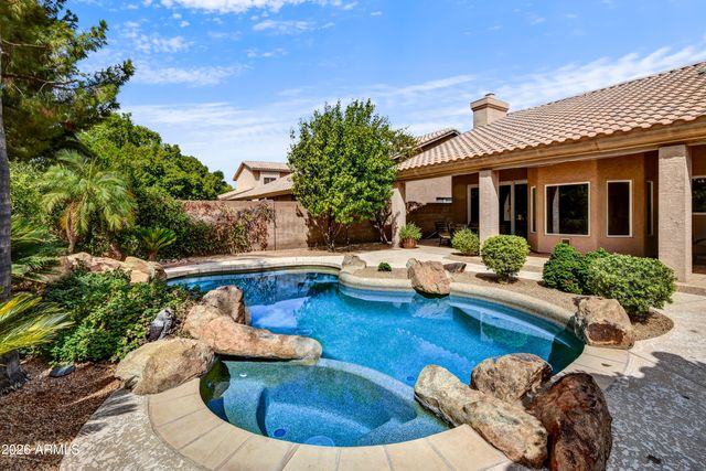6819 E WINCHCOMB Drive, Scottsdale, AZ 85254