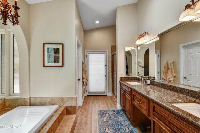 6819 E WINCHCOMB Drive, Scottsdale, AZ 85254