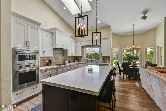 6819 E WINCHCOMB Drive, Scottsdale, AZ 85254