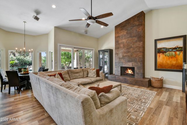 6819 E WINCHCOMB Drive, Scottsdale, AZ 85254