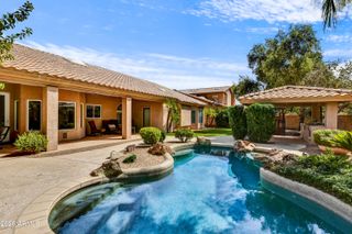 6819 E WINCHCOMB Drive, Scottsdale, AZ 85254