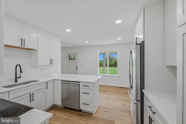 1838 FULTON RD, Hedgesville, WV 25427
