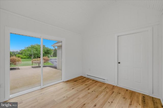 1838 FULTON RD, Hedgesville, WV 25427