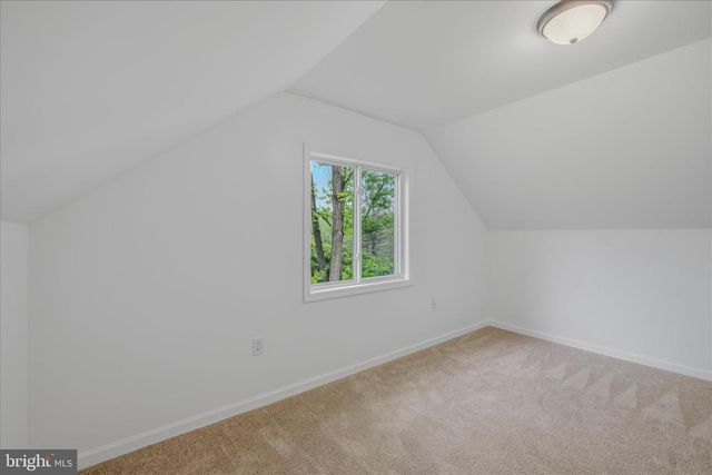 1838 FULTON RD, Hedgesville, WV 25427