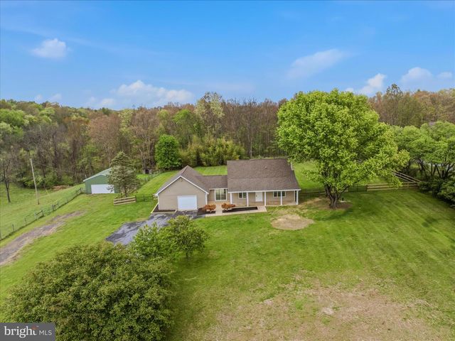 1838 FULTON RD, Hedgesville, WV 25427