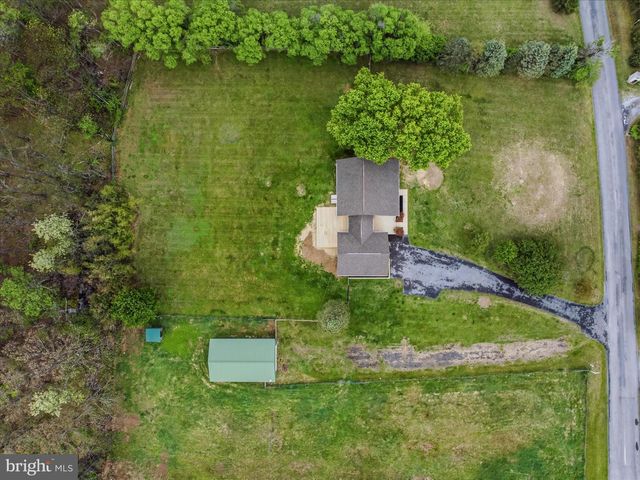 1838 FULTON RD, Hedgesville, WV 25427