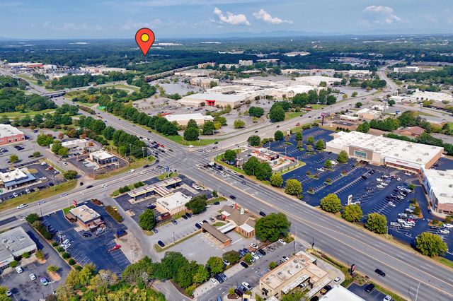 1314 Shoresbrook Road, Spartanburg, SC 29301