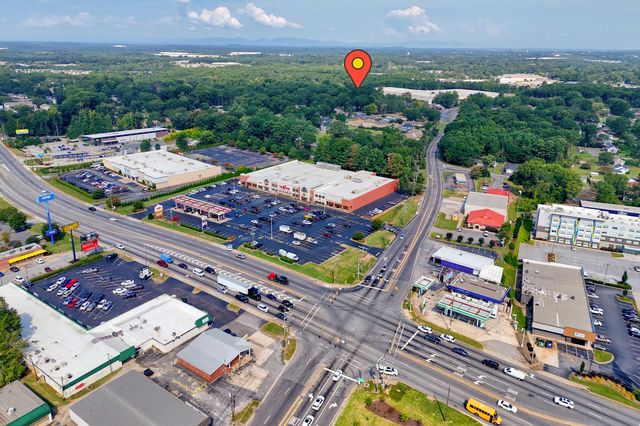 1314 Shoresbrook Road, Spartanburg, SC 29301