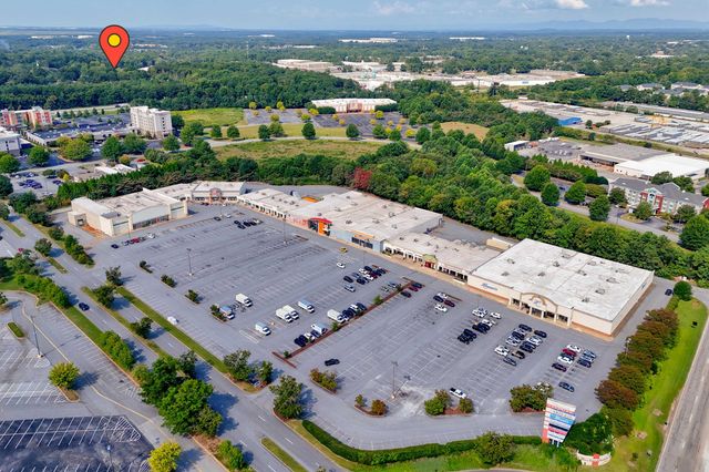 1314 Shoresbrook Road, Spartanburg, SC 29301