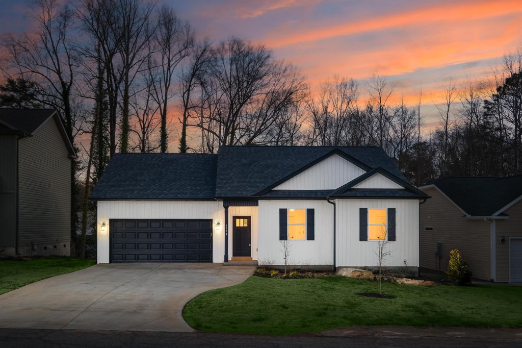 1314 Shoresbrook Road, Spartanburg, SC 29301