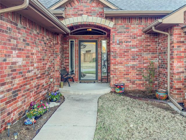 1412 Camber Street, Yukon, OK 73099