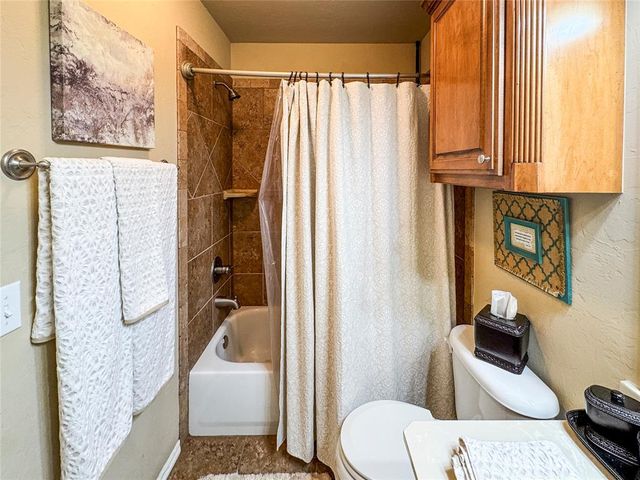 1412 Camber Street, Yukon, OK 73099