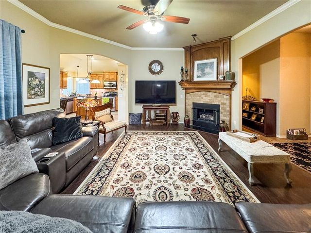 1412 Camber Street, Yukon, OK 73099