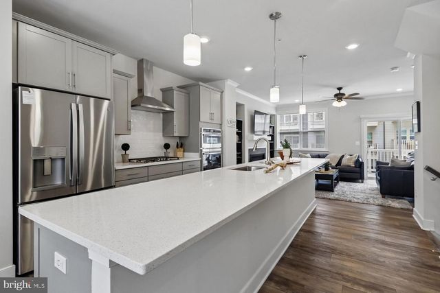 139 DICKENSON DR, Gaithersburg, MD 20878