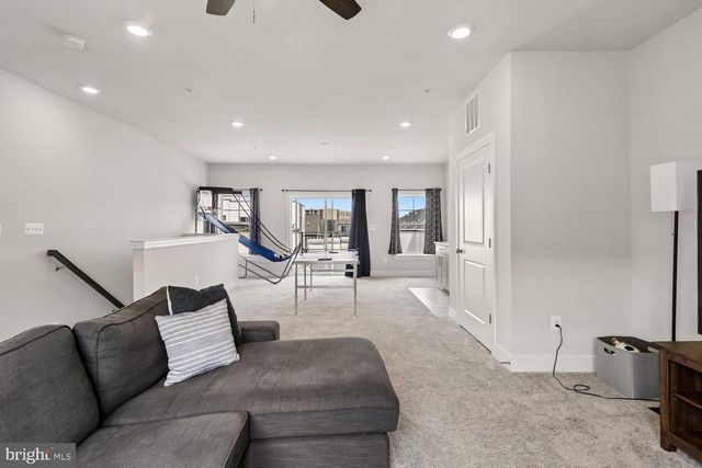 139 DICKENSON DR, Gaithersburg, MD 20878