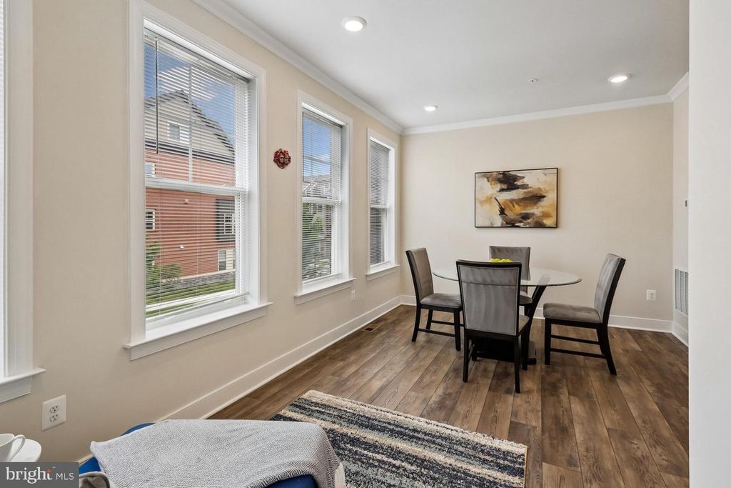 Image 15 of property listing at 139 DICKENSON DR, Gaithersburg, MD 20878