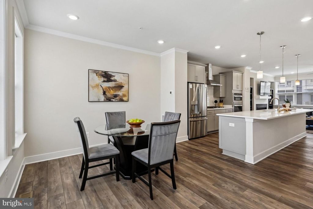 Image 16 of property listing at 139 DICKENSON DR, Gaithersburg, MD 20878