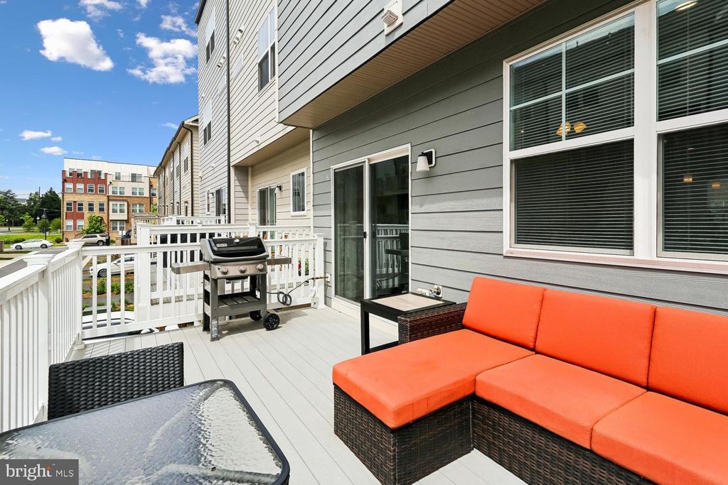 Image 21 of property listing at 139 DICKENSON DR, Gaithersburg, MD 20878