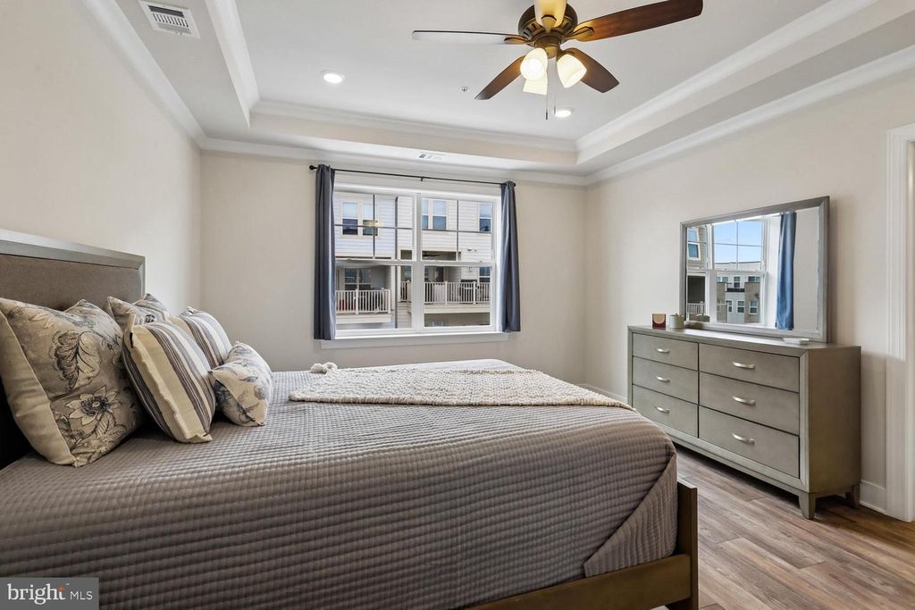 Image 23 of property listing at 139 DICKENSON DR, Gaithersburg, MD 20878