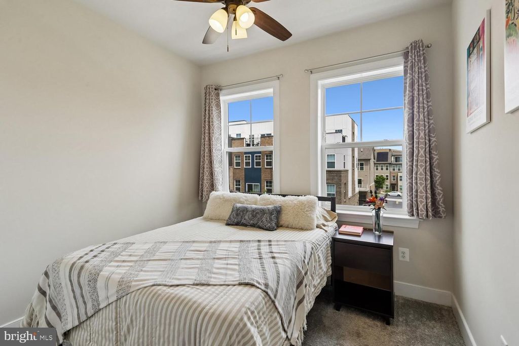 Image 28 of property listing at 139 DICKENSON DR, Gaithersburg, MD 20878
