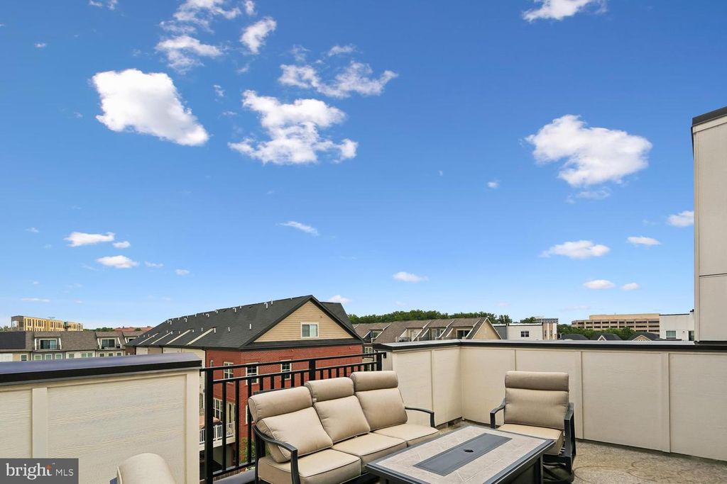 Image 49 of property listing at 139 DICKENSON DR, Gaithersburg, MD 20878