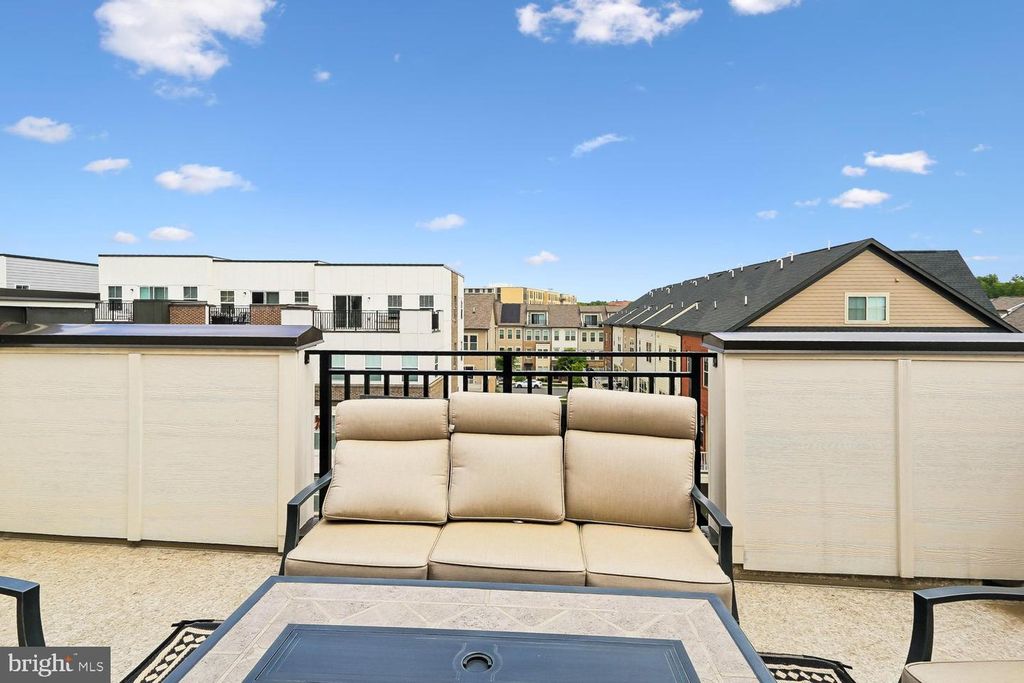 Image 50 of property listing at 139 DICKENSON DR, Gaithersburg, MD 20878