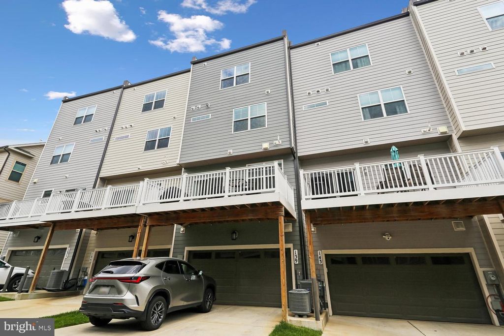 Image 57 of property listing at 139 DICKENSON DR, Gaithersburg, MD 20878