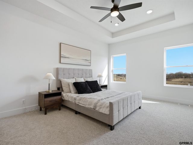 12421 S 89 Avenue, Papillion, NE 68046