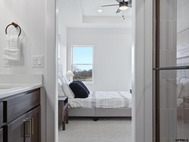 12421 S 89 Avenue, Papillion, NE 68046