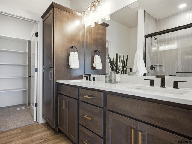 12421 S 89 Avenue, Papillion, NE 68046