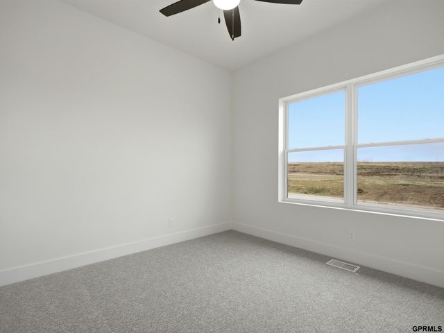 12421 S 89 Avenue, Papillion, NE 68046