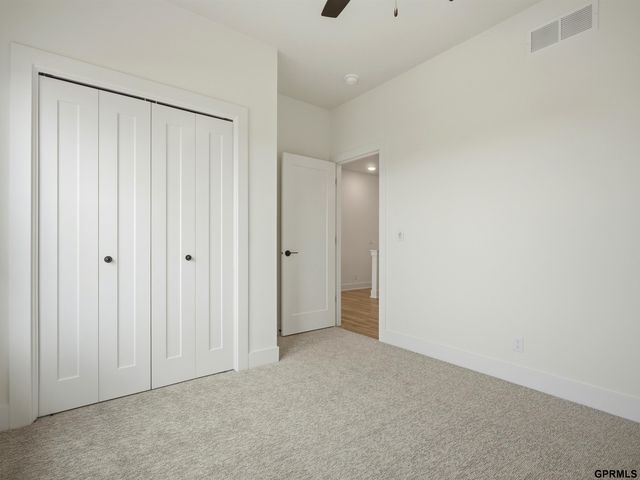 12421 S 89 Avenue, Papillion, NE 68046