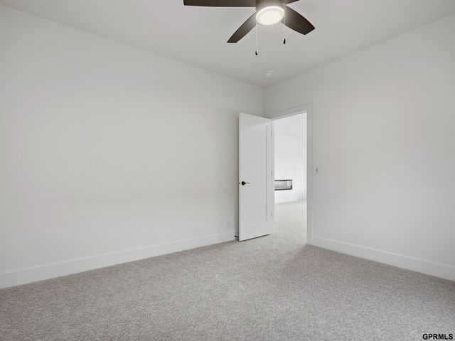 12421 S 89 Avenue, Papillion, NE 68046