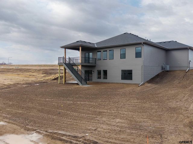 12421 S 89 Avenue, Papillion, NE 68046