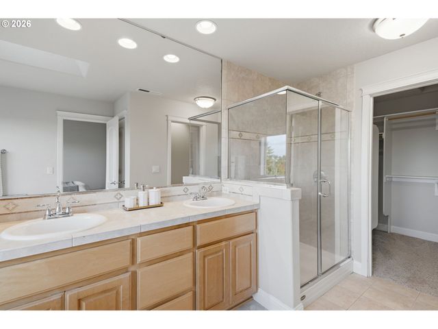 12668 Sw REMBRANDT Ln, Portland, OR 97224