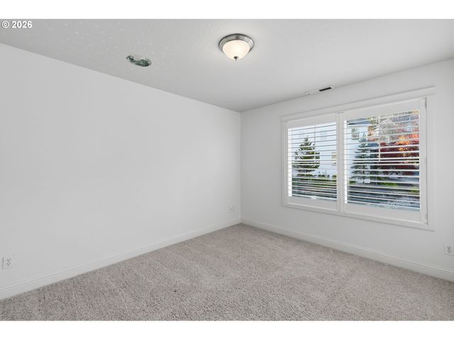 12668 Sw REMBRANDT Ln, Portland, OR 97224