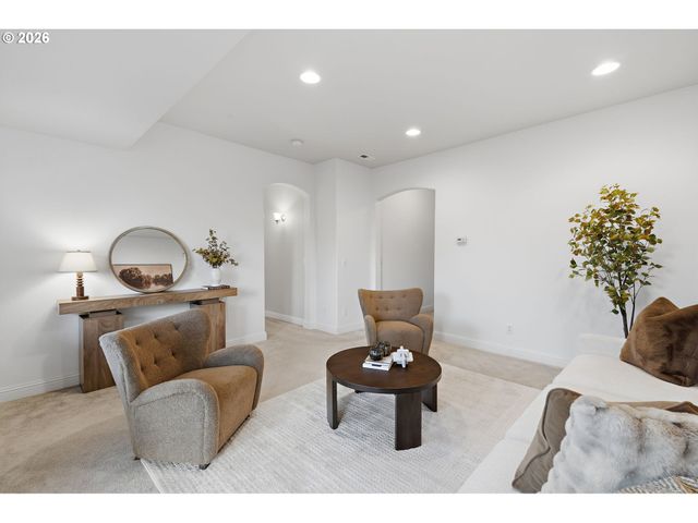12668 Sw REMBRANDT Ln, Portland, OR 97224