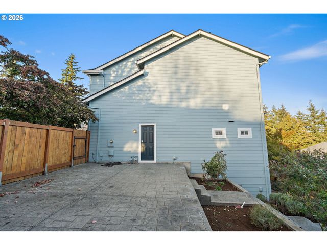 12668 Sw REMBRANDT Ln, Portland, OR 97224