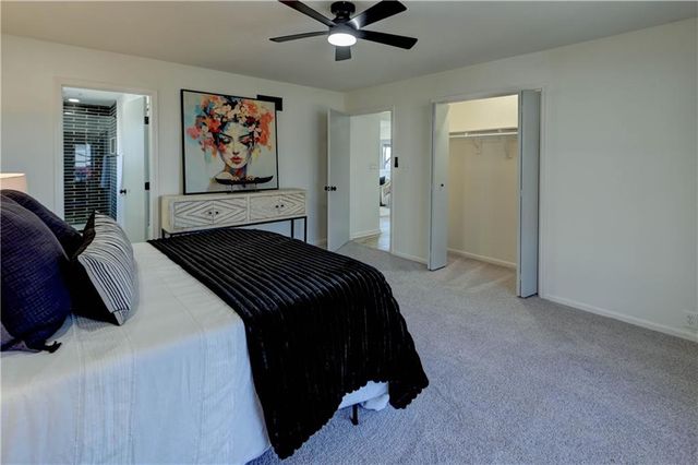 5601 N Flint Ridge Road, Kansas City, MO 64151