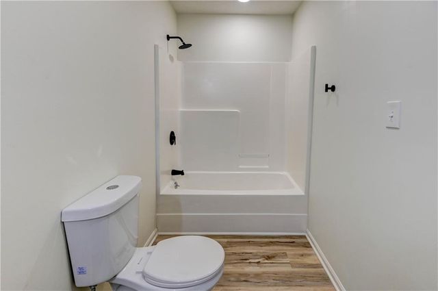 5601 N Flint Ridge Road, Kansas City, MO 64151