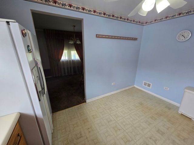 14831 Trumbull Avenue, Midlothian, IL 60445