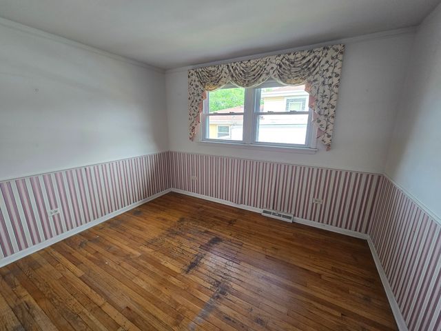 14831 Trumbull Avenue, Midlothian, IL 60445