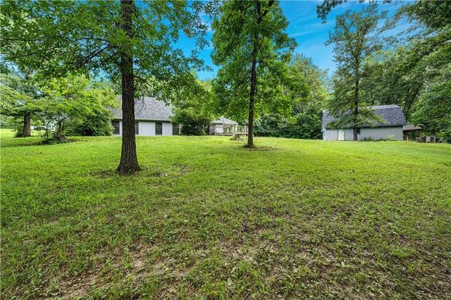 7201 Snow Drive, Holt, MO 64048