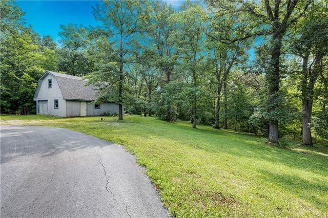 7201 Snow Drive, Holt, MO 64048