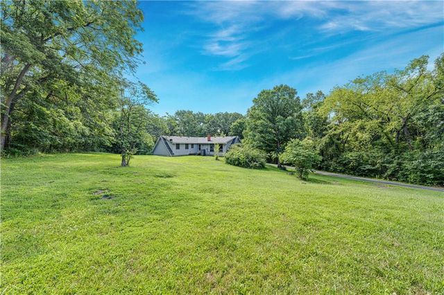 7201 Snow Drive, Holt, MO 64048
