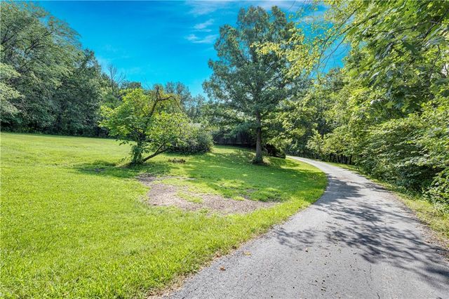 7201 Snow Drive, Holt, MO 64048