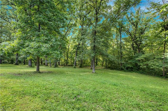 7201 Snow Drive, Holt, MO 64048