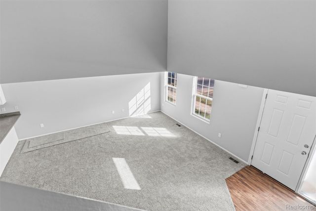 253 Stonegate W, Pontiac, MI 48341